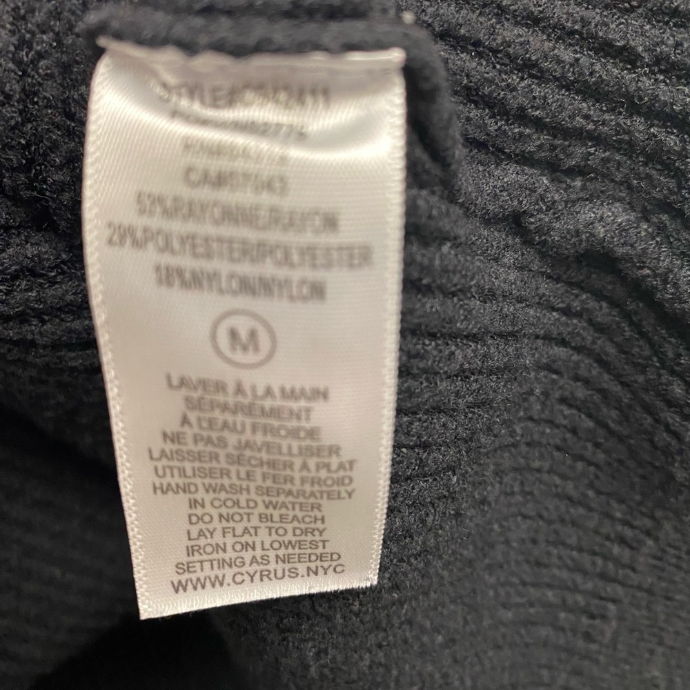 4 / $25 🖤 Banana Republic Zip-Neck Sweater 🖤 - Medium - Picture 4 of 5